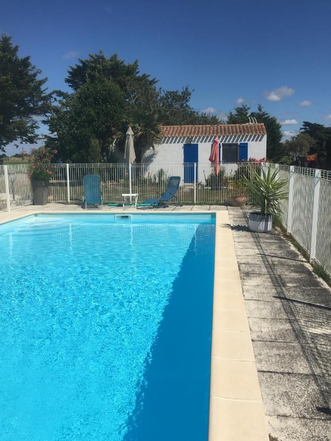 Studio Avec Piscine Beauvoir-sur-Mer Exterior foto